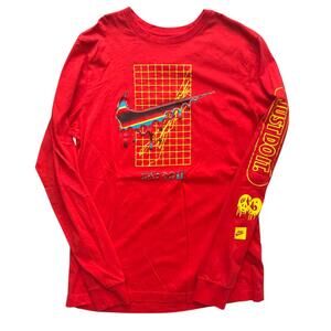 Nike - Red Vaporwave Graphic T-Shirt